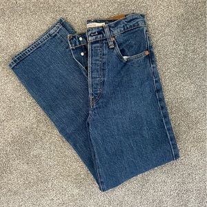 New Levi’s straight ribcage denim jeans women